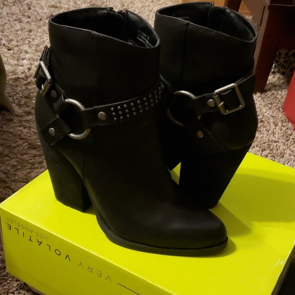 Boots - Picture 1 of 2